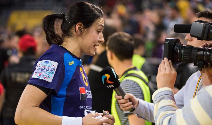Sideline Interview BAN